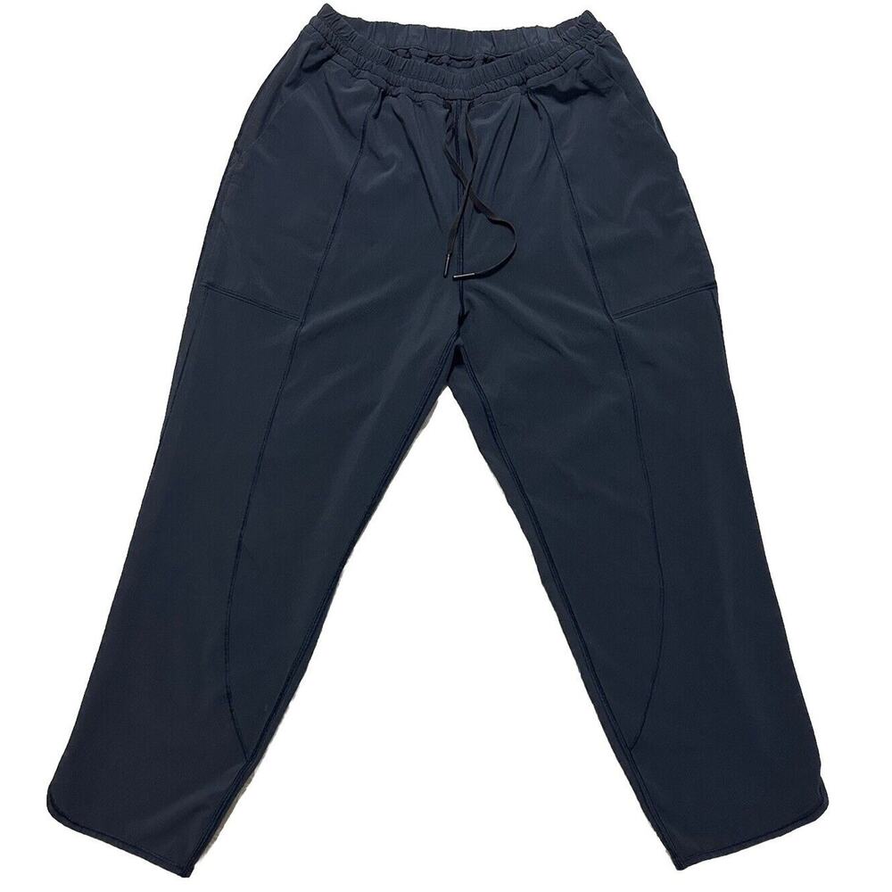 Lululemon Navy Blue Crop Pants Size 6 Lightweight Swift Final Play Athleisure